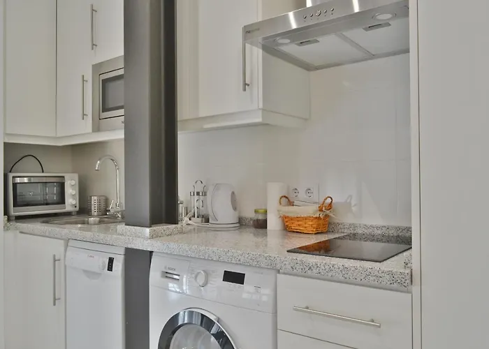 Sunshine Cruz Conde Apartment *