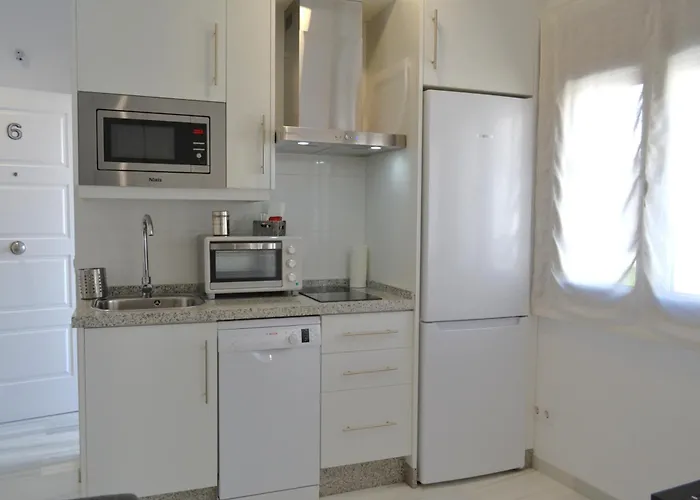 Sunshine Cruz Conde *